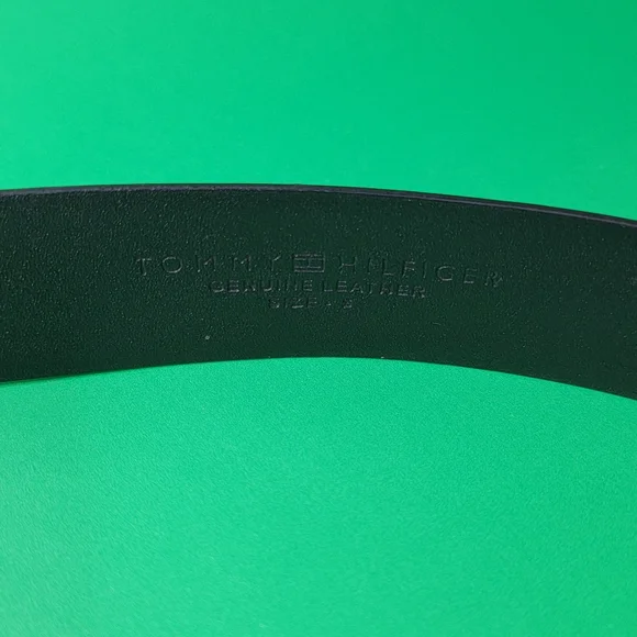 Tommy Hilfiger Genuine Leather Mens Belt Black with Silver Buckle - Picture 6 of 8